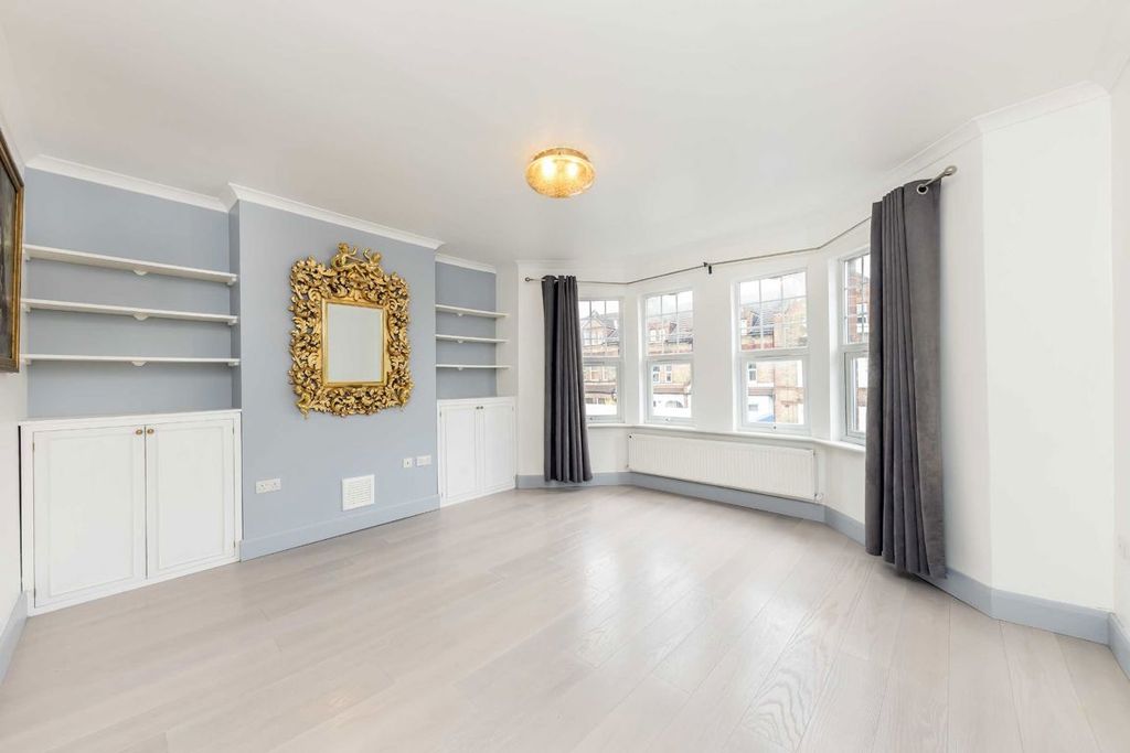 Property photo 2 of 5