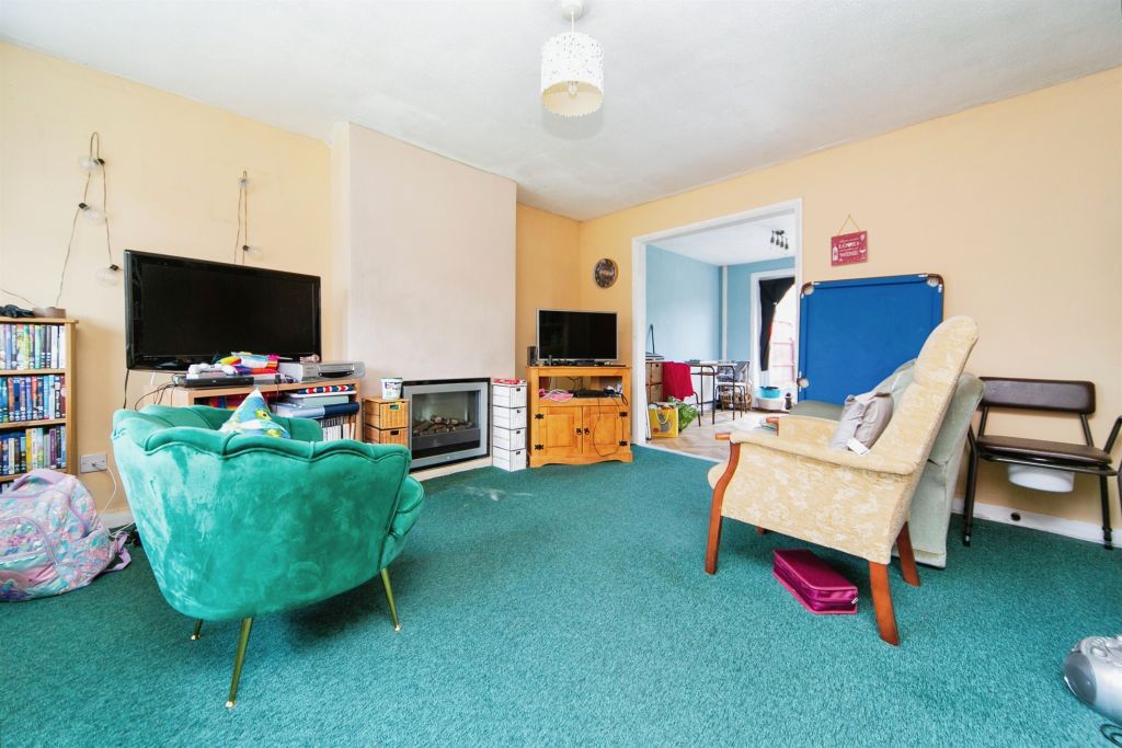 Property photo 3 of 17