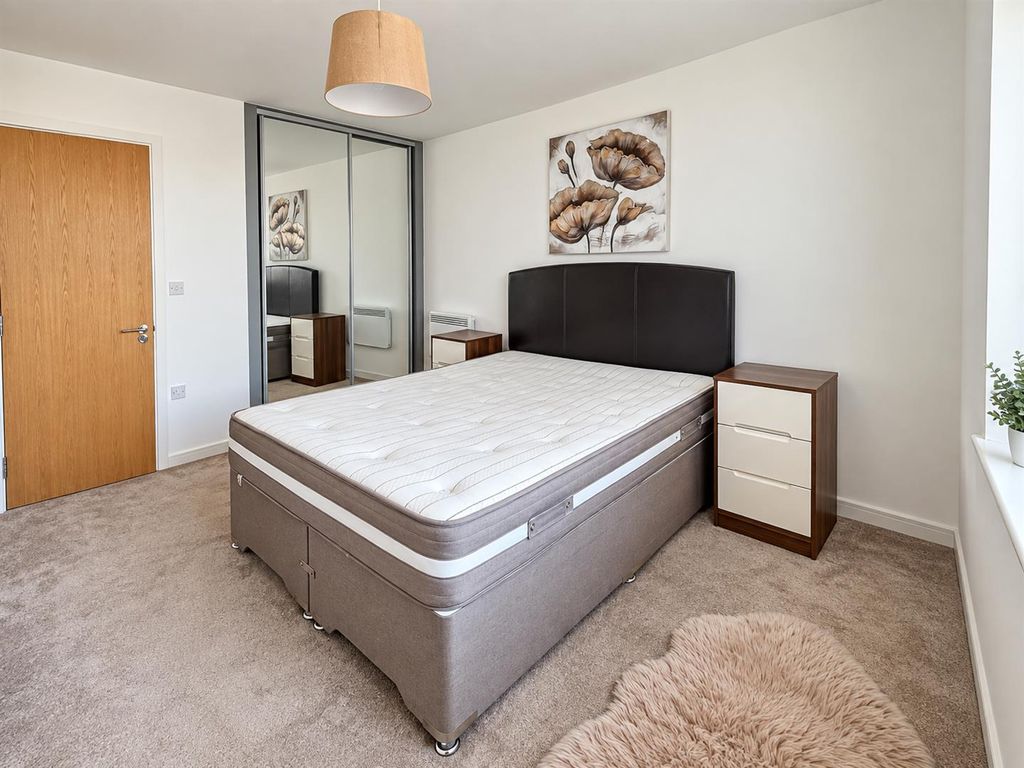 Property photo 3 of 17 31d284Ea-E6c0-46Eb-9ce1-Cad4dc8966B6.Png