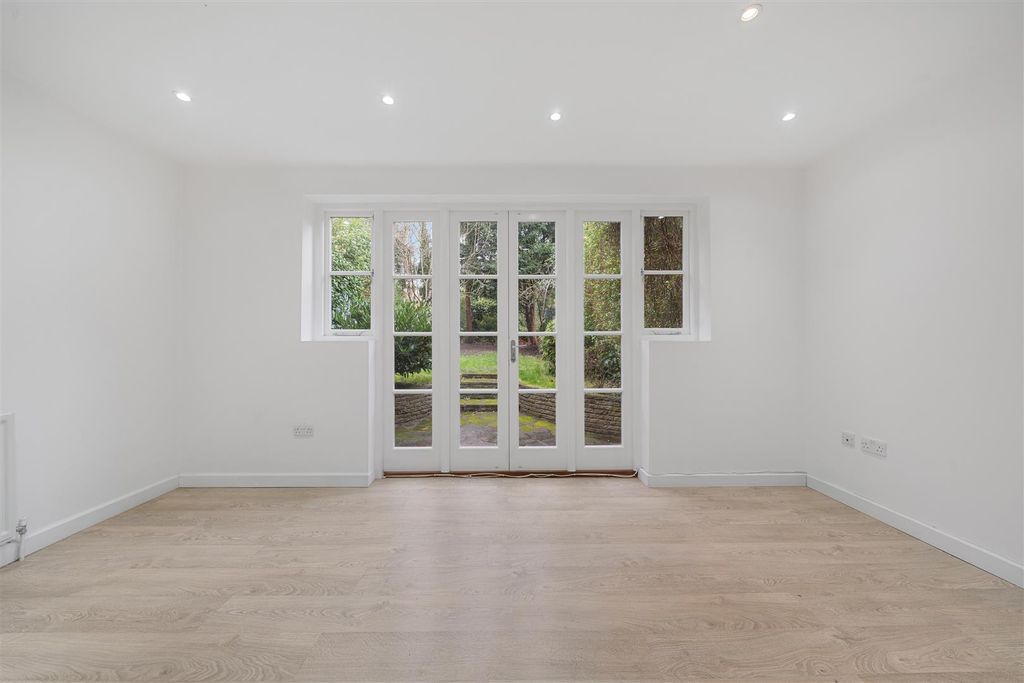 Property photo 3 of 11 3.Jpg