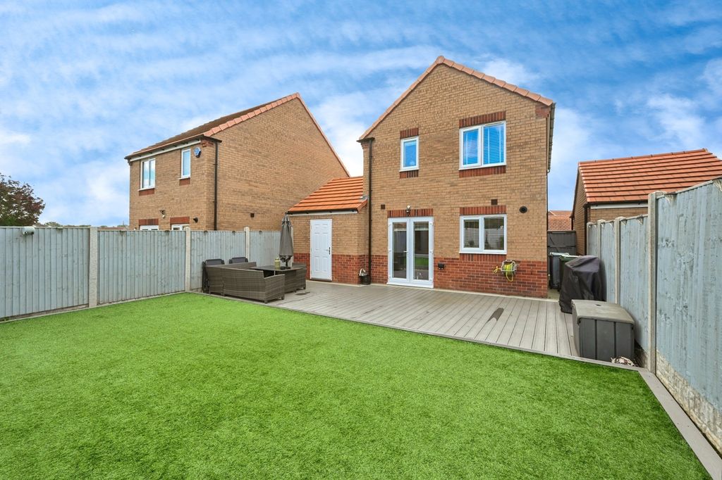 Property photo 1 of 17 Garden