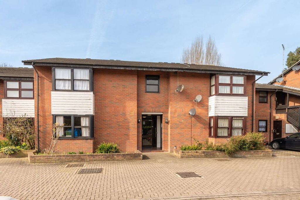 Property photo 2 of 7