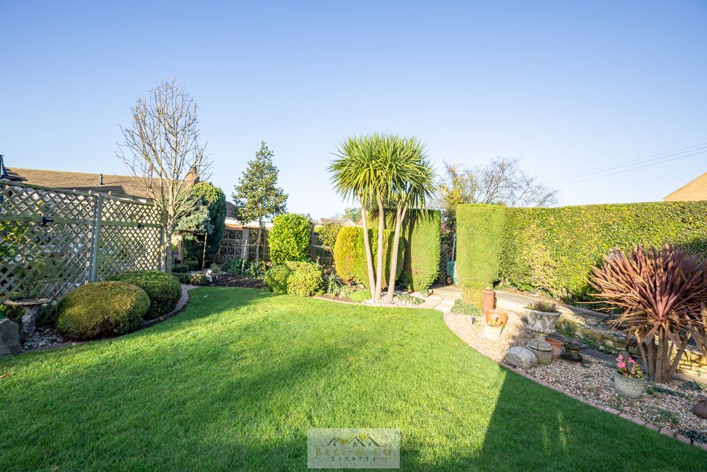 Property photo 2 of 38 Back Garden 1.7