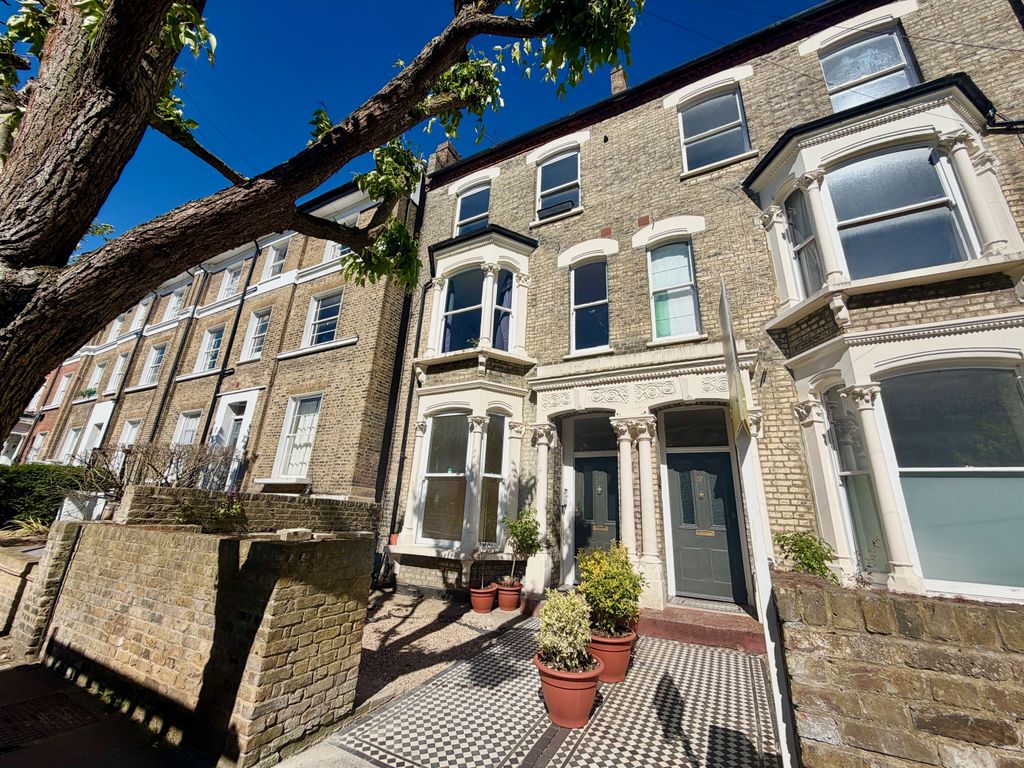 Property photo 3 of 13