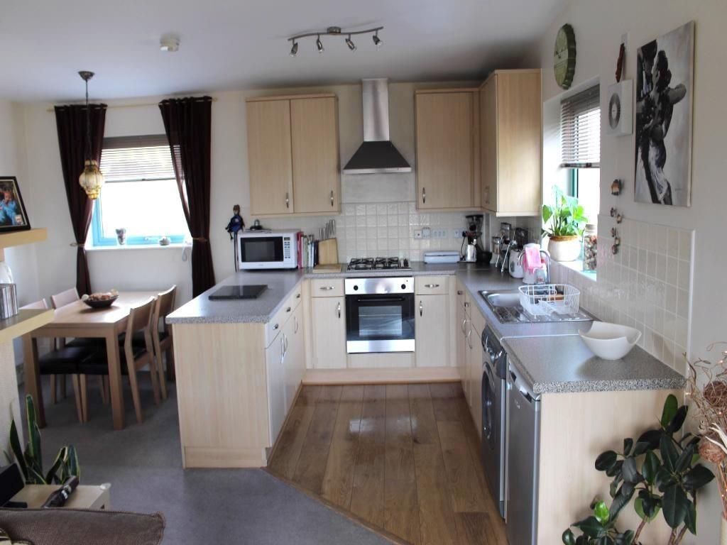 Property photo 3 of 7 Kitchen.Jpg