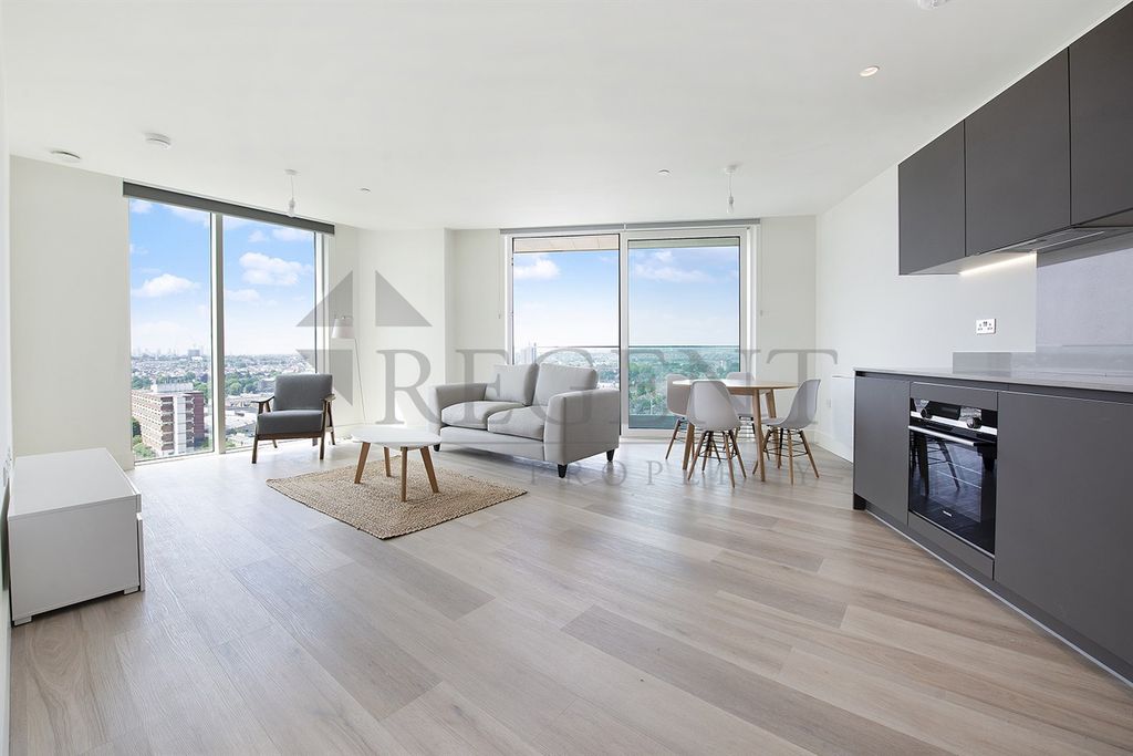 Property photo 2 of 9 Open Plan