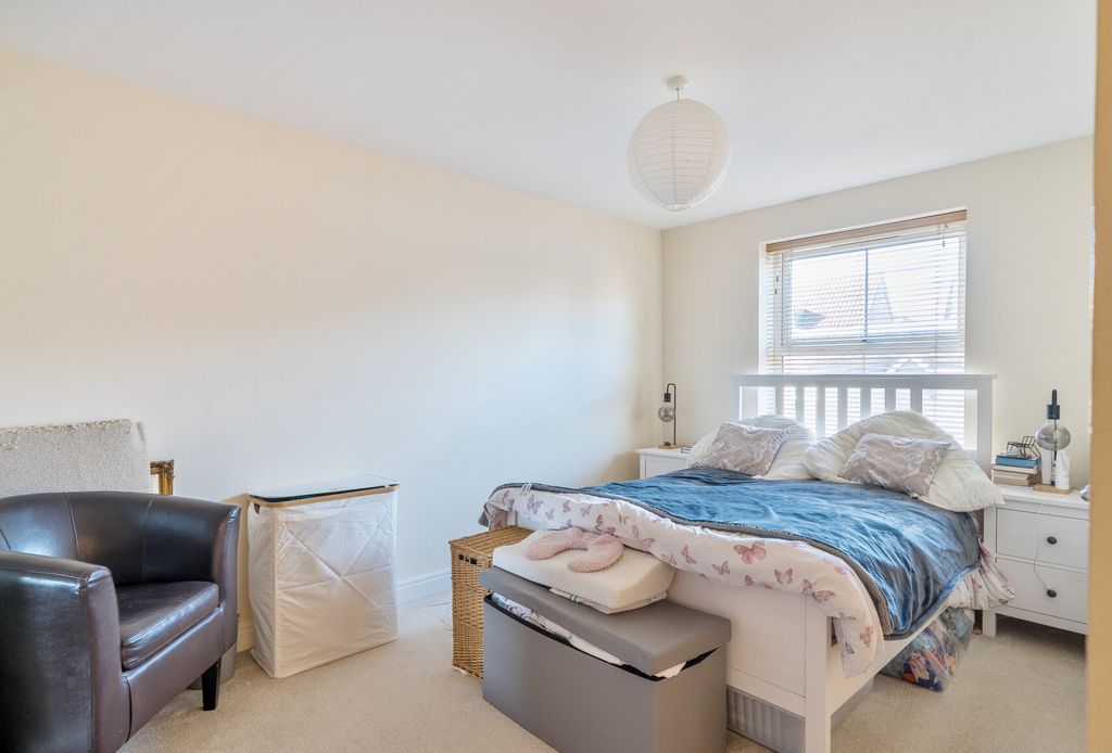 Property photo 3 of 8 Picture 3