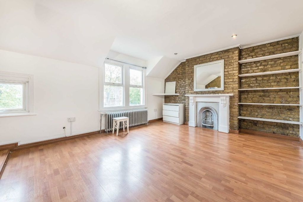 Property photo 2 of 5