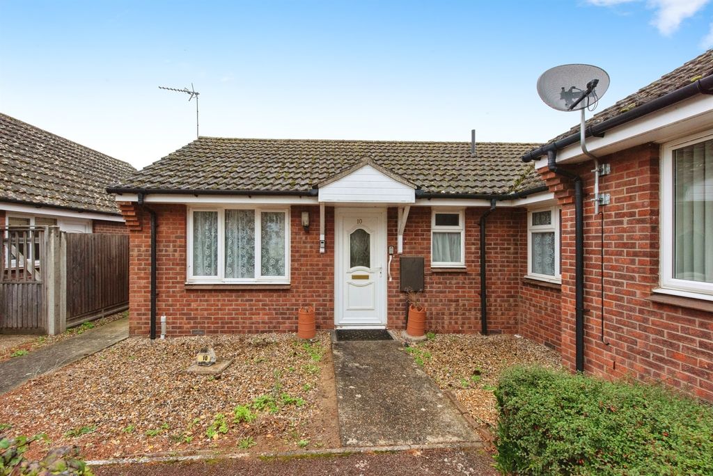 Property photo 2 of 16