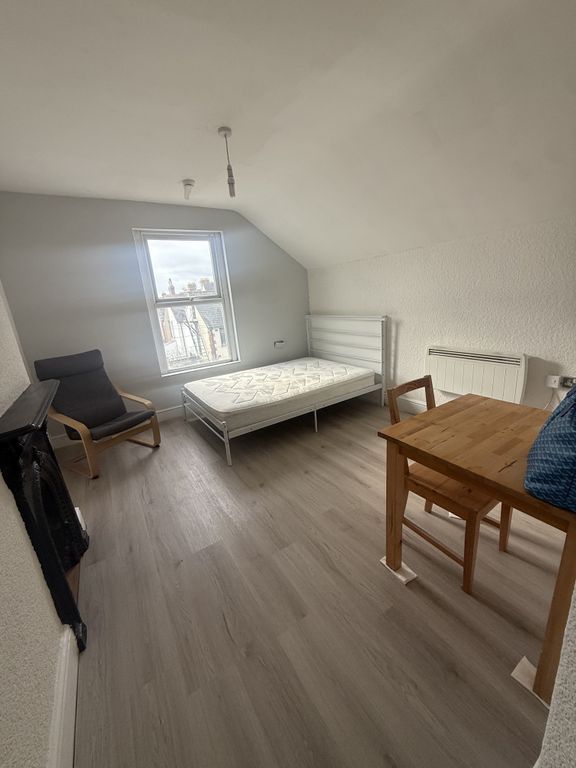 Property photo 3 of 3