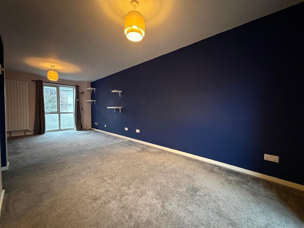 Property photo 2 of 12 Image