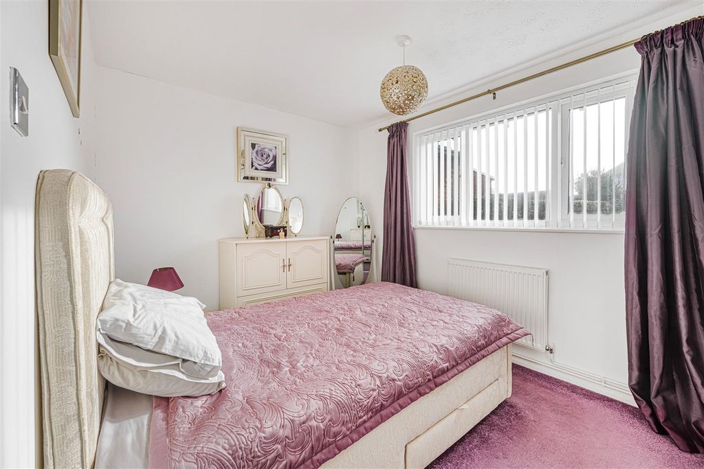 Property photo 3 of 10 Bedroom One 3.Png