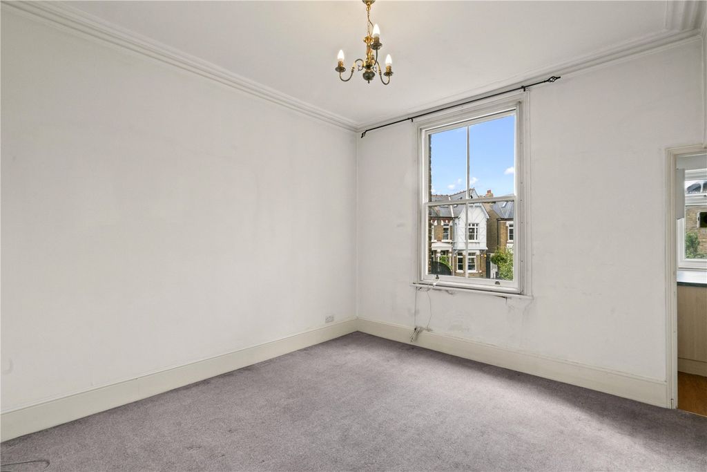 Property photo 3 of 9 Picture No. 13
