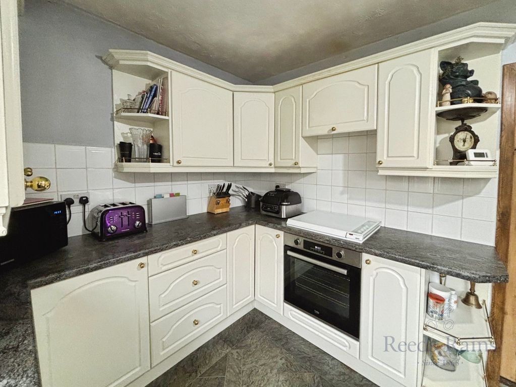 Property photo 2 of 19 Picture No. 03