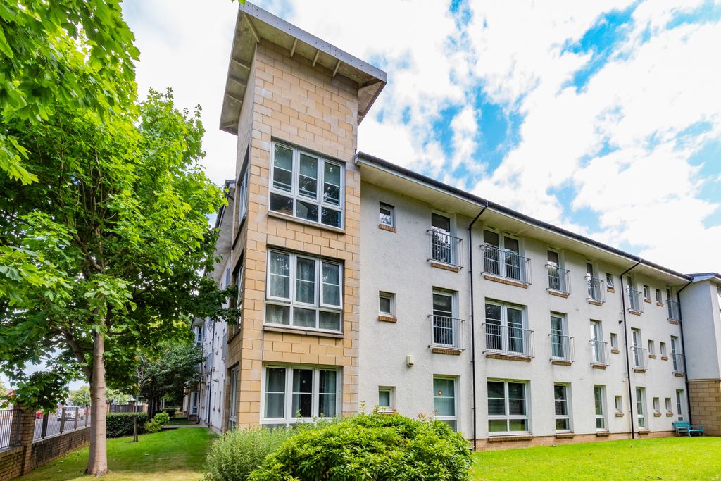 Property photo 1 of 17 2-2 8 Jenny Lind Court G468Qh-25