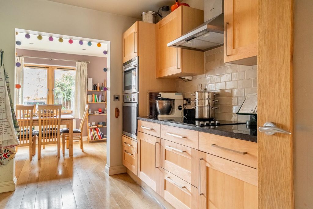 Property photo 3 of 21 Oc-15.Jpg