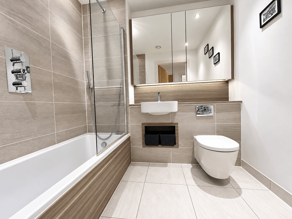 Property photo 3 of 6 Bright, Clutter-Free Property Bathroom