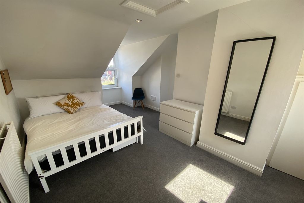 Property photo 1 of 16 (Main)