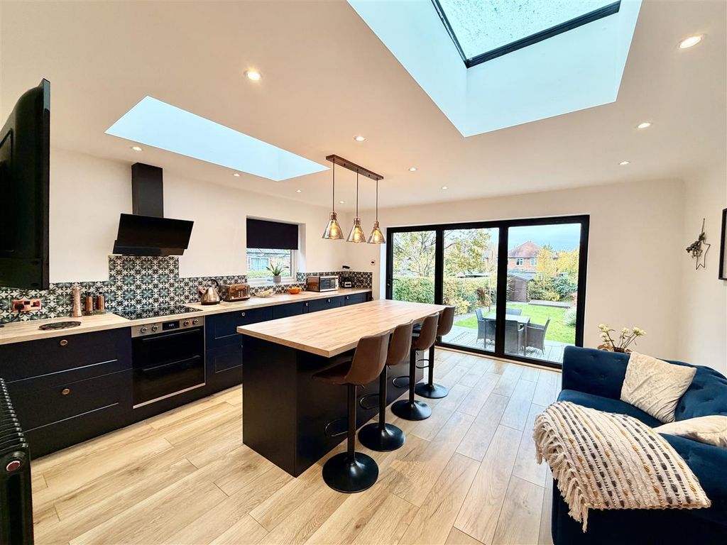 Property photo 2 of 25 2