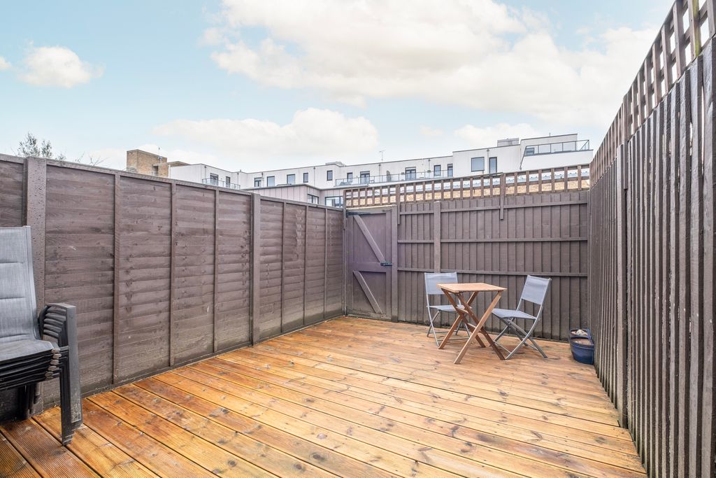 Property photo 3 of 11