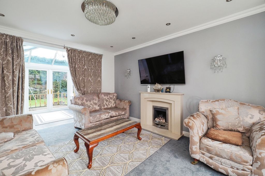 Property photo 3 of 24 Pbox-Img.Jpg