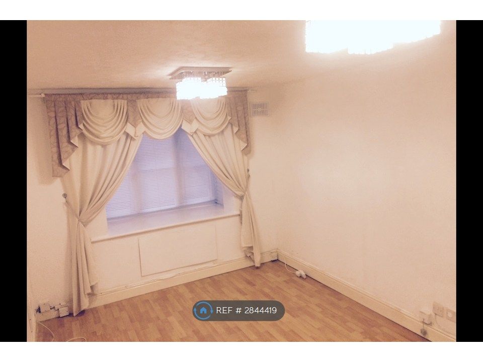 Property photo 3 of 14 Bay Window