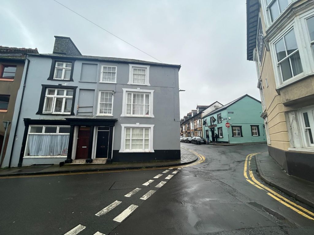 Property photo 1 of 7 1 Bedroom Flat For Rent