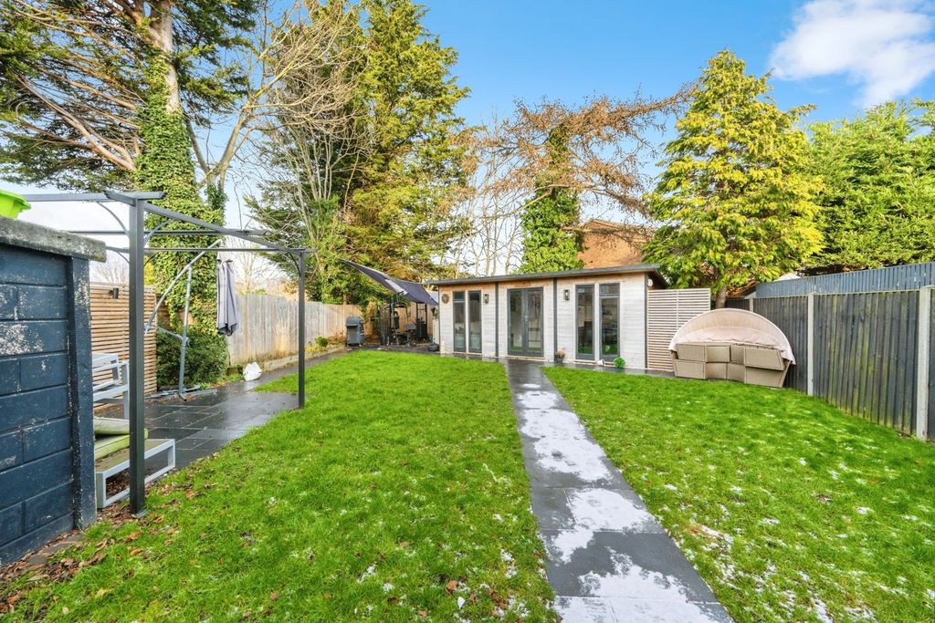 Property photo 3 of 20 Pbox-Img.Jpg