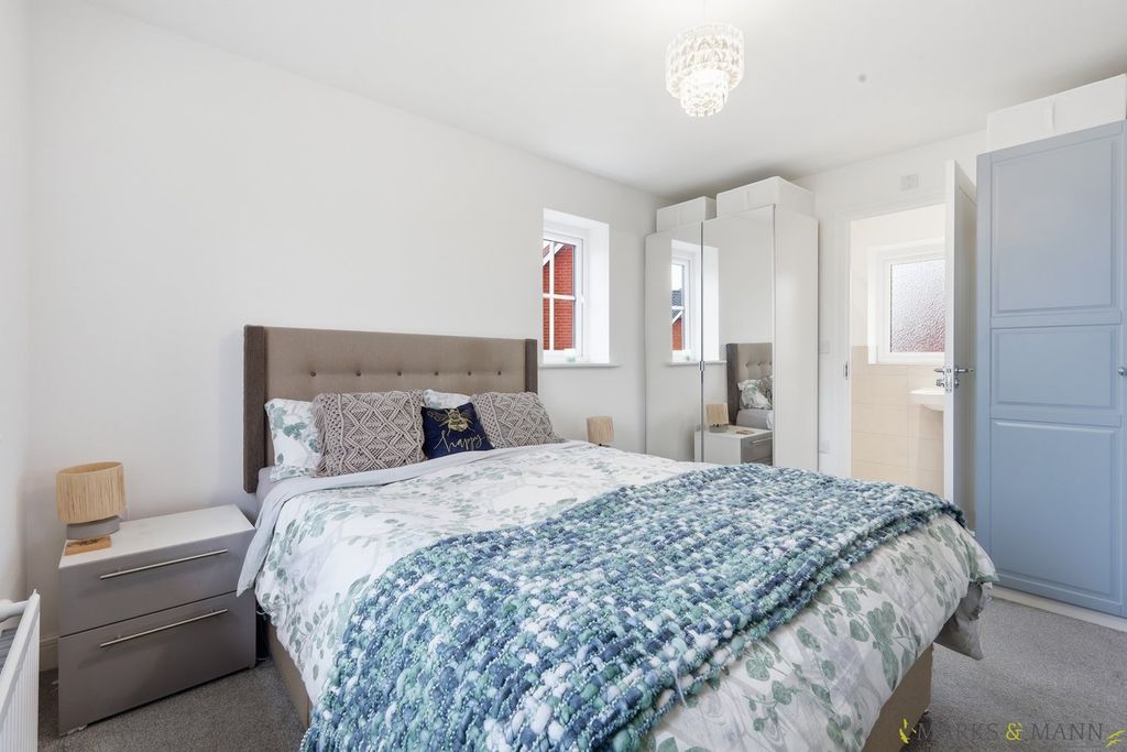 Property photo 3 of 24