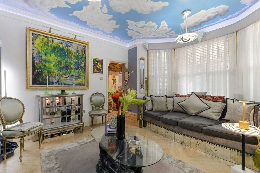 Property photo 1 of 25