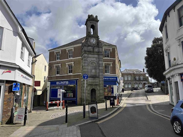 Property photo 2 of 14