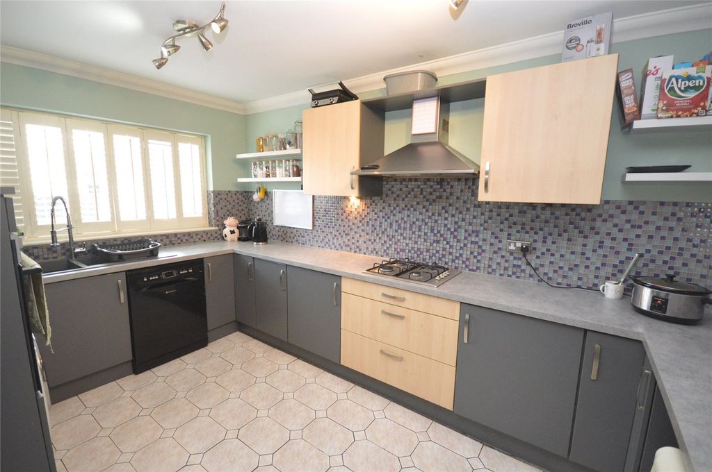 Property photo 2 of 27 Picture No. 02