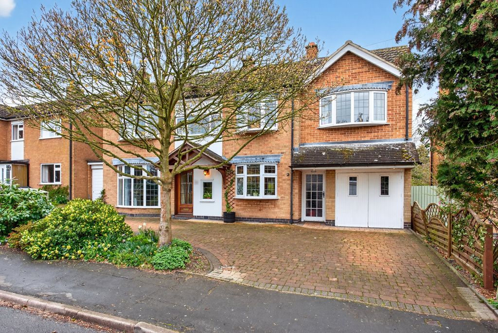 Property photo 3 of 42
