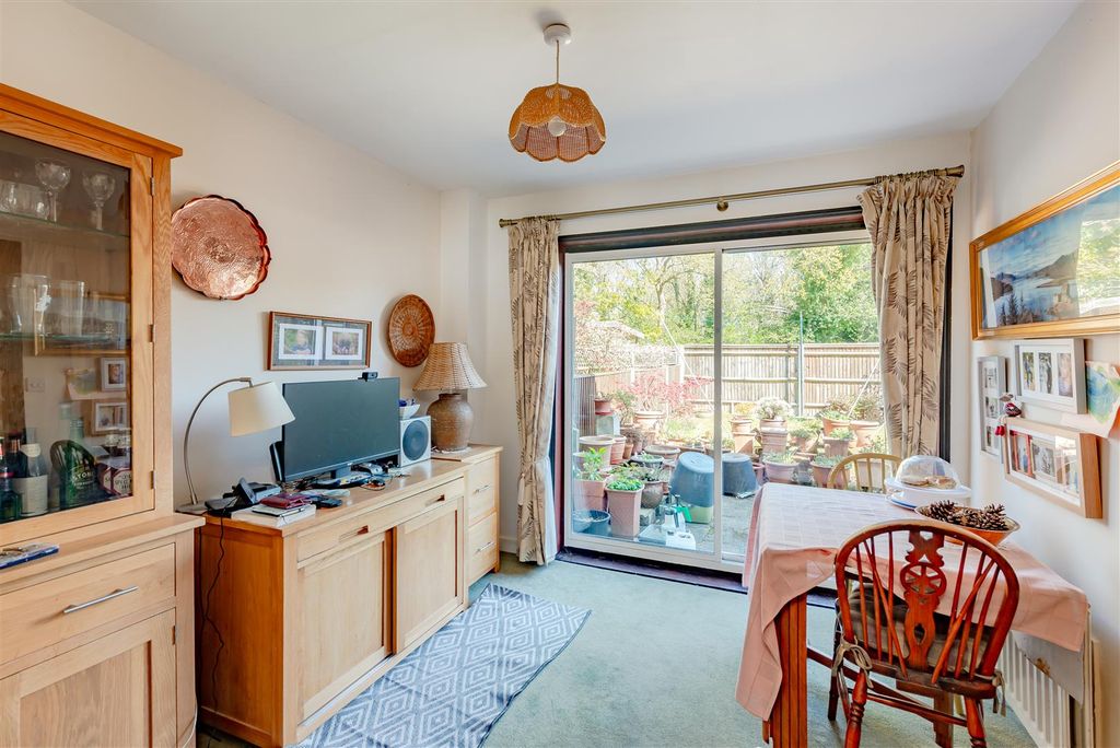 Property photo 3 of 14 19 Grassmere 11.Jpg