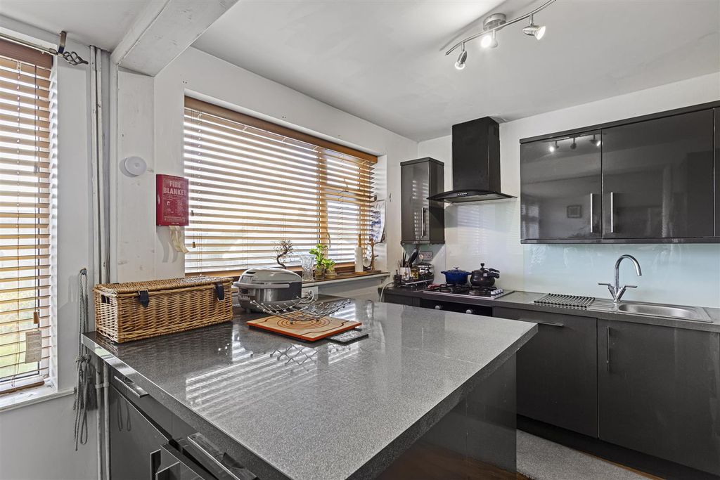 Property photo 3 of 28 39_Beech_Av_11.Jpg