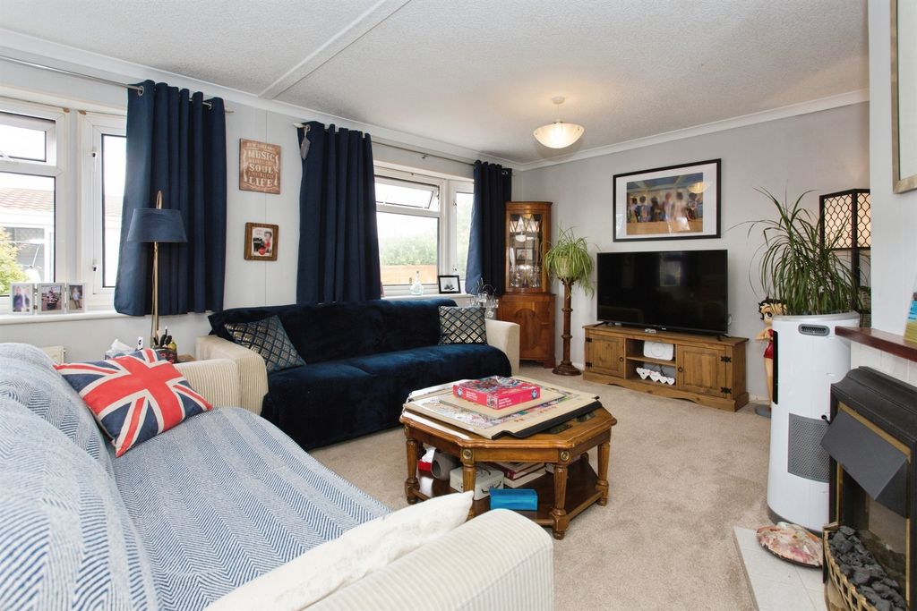 Property photo 3 of 9
