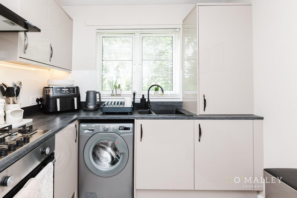 Additional image 7 of 2 bed flat for saleCragganmore, Tullibody FK10