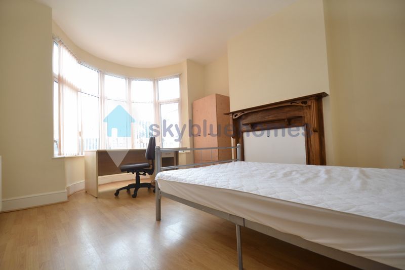 Property photo 2 of 7 Photo 1