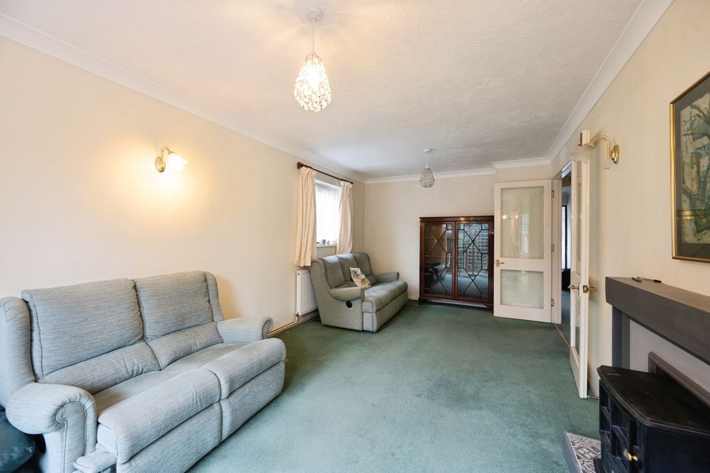 Property photo 3 of 12 Pbox-Img.Jpg