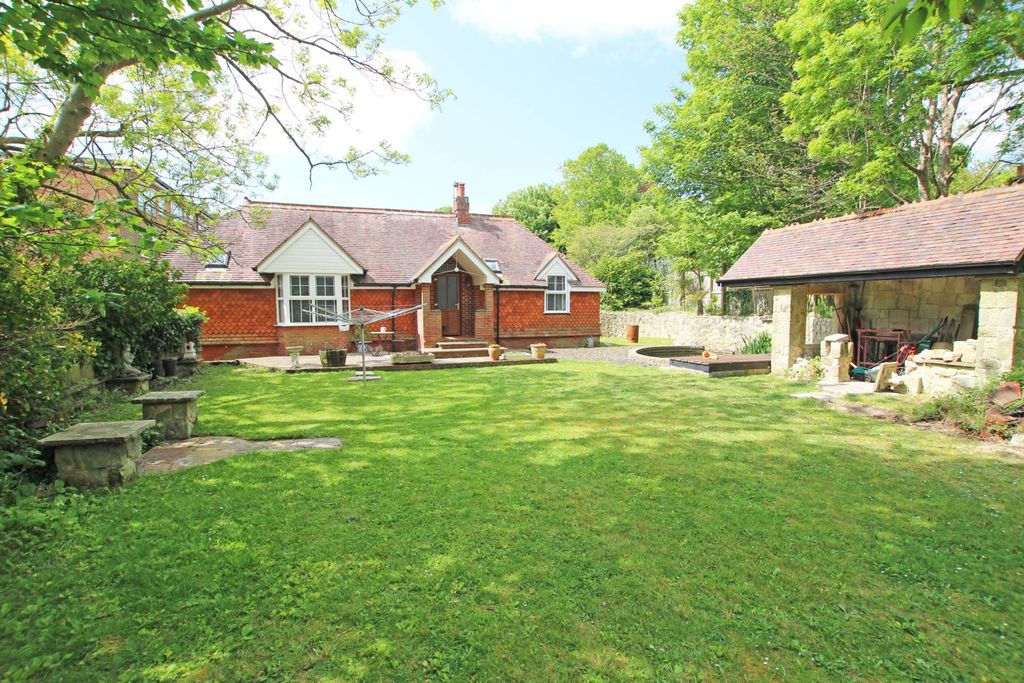 Property photo 1 of 20