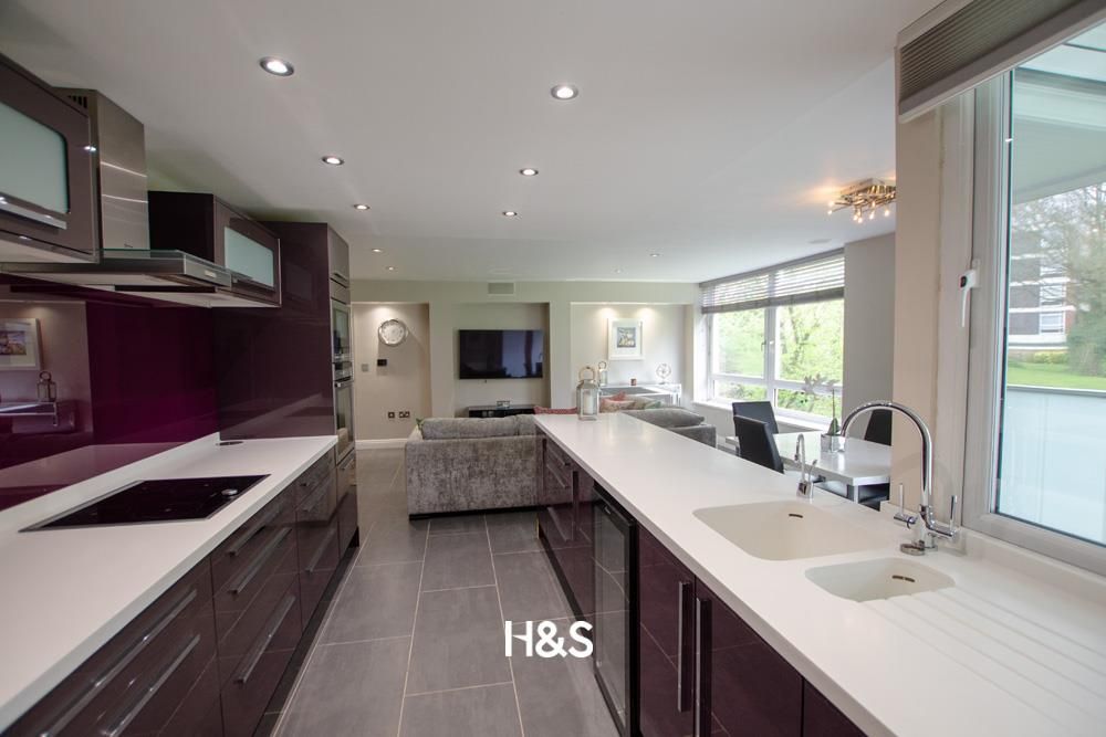 Property photo 2 of 11 Sappire Court - Kitchen.Jpg