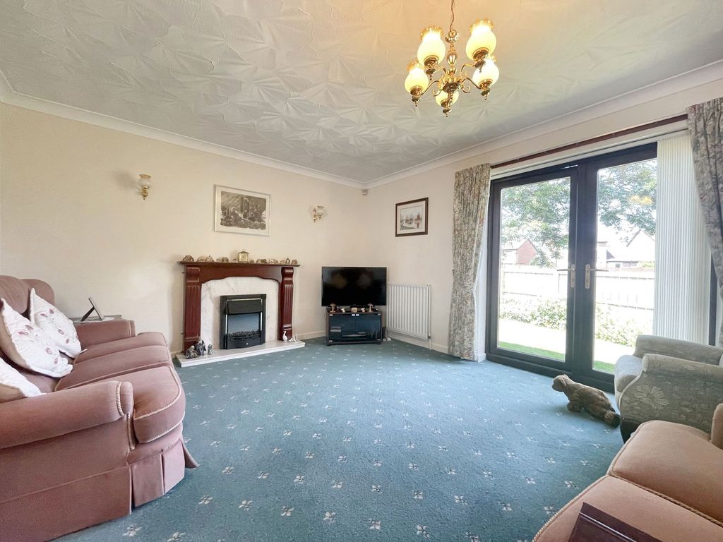 Property photo 3 of 18