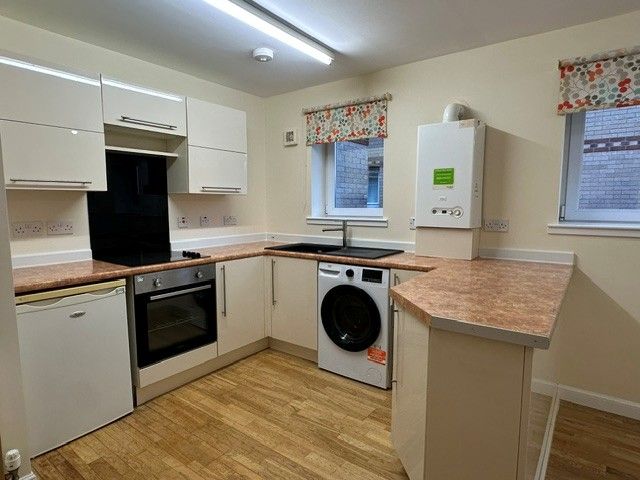 Property photo 2 of 10 Kitchen