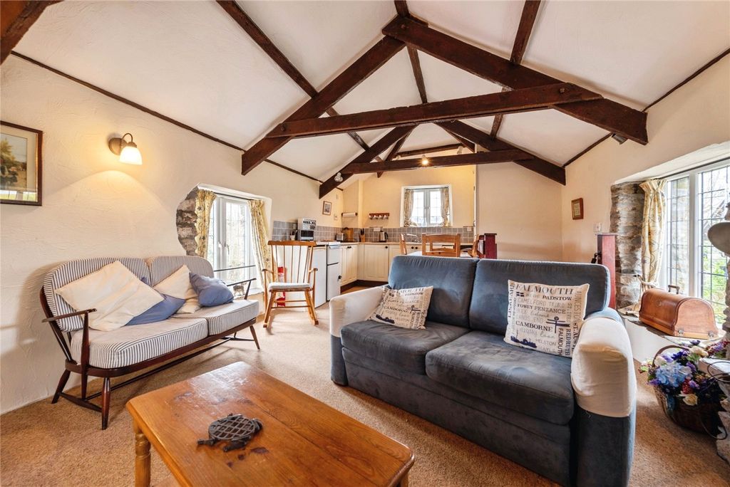 Property photo 2 of 13 Picture No. 15