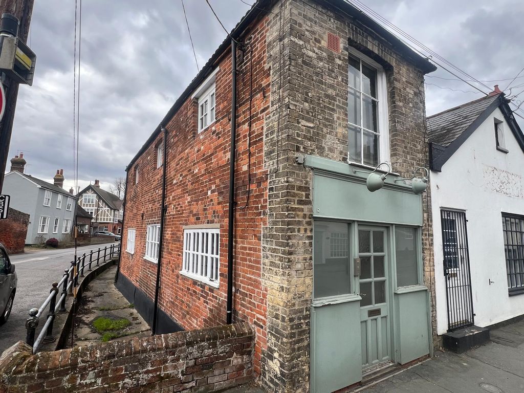 Property photo 2 of 3