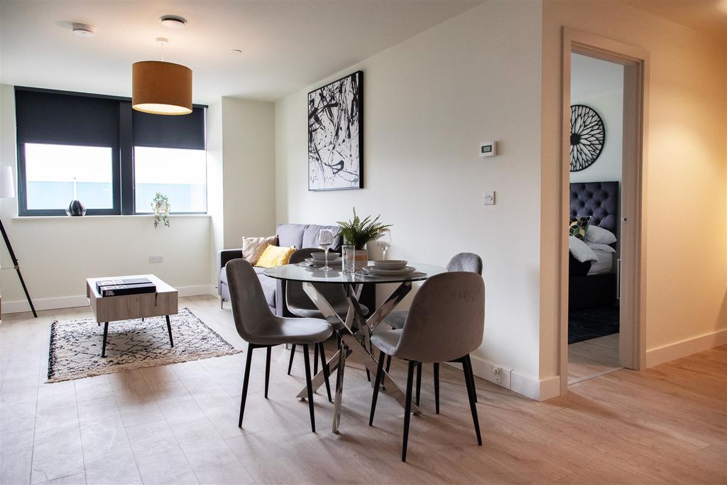 Property photo 3 of 18 1-Bed-Flat-3-.Jpg