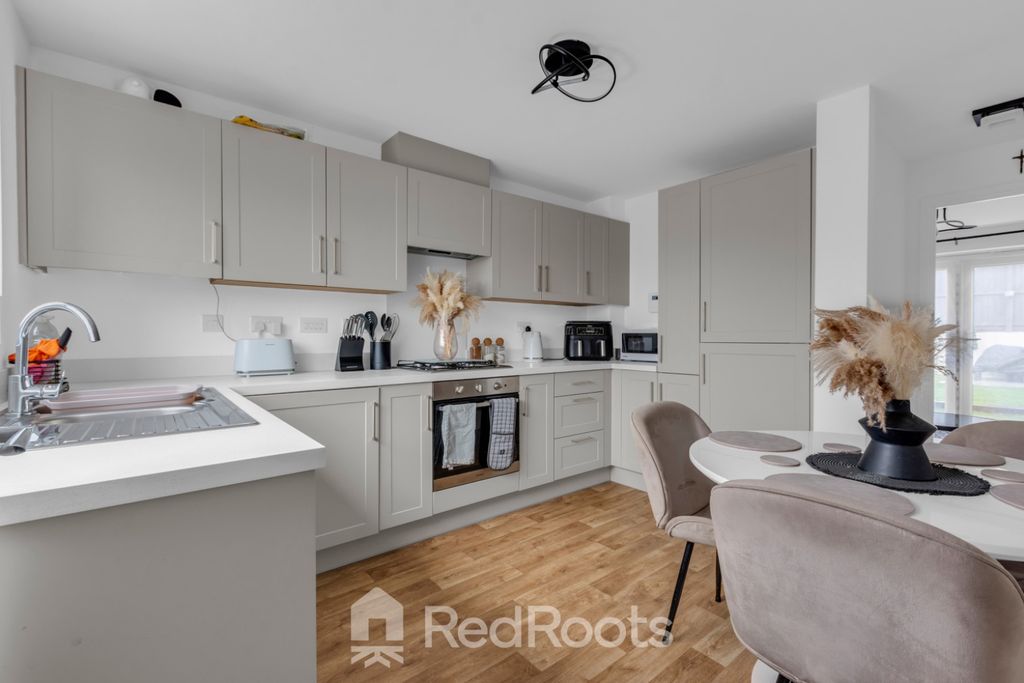 Property photo 2 of 22 4851192