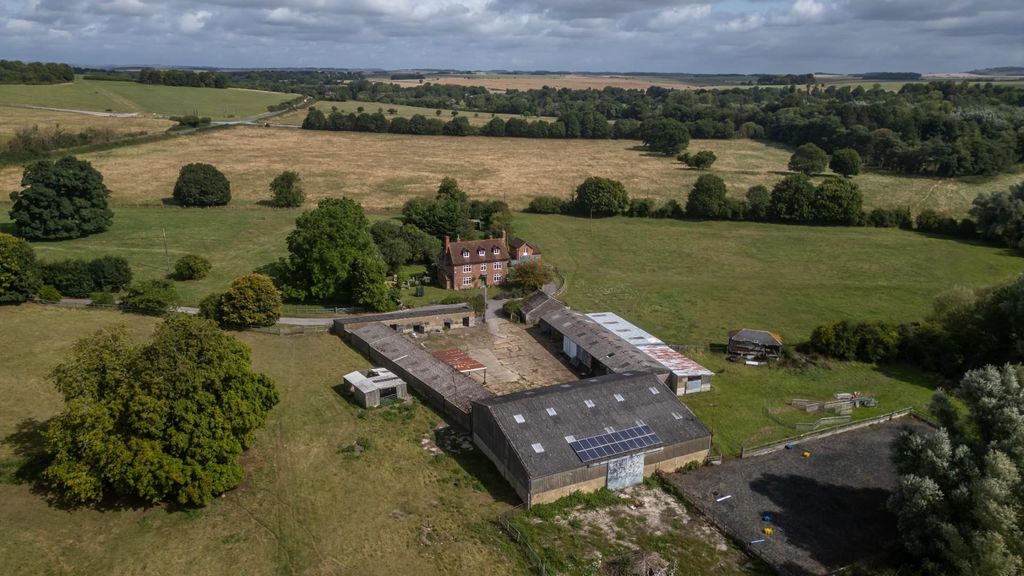 Property photo 2 of 39 Knighton Farm-44.Jpg