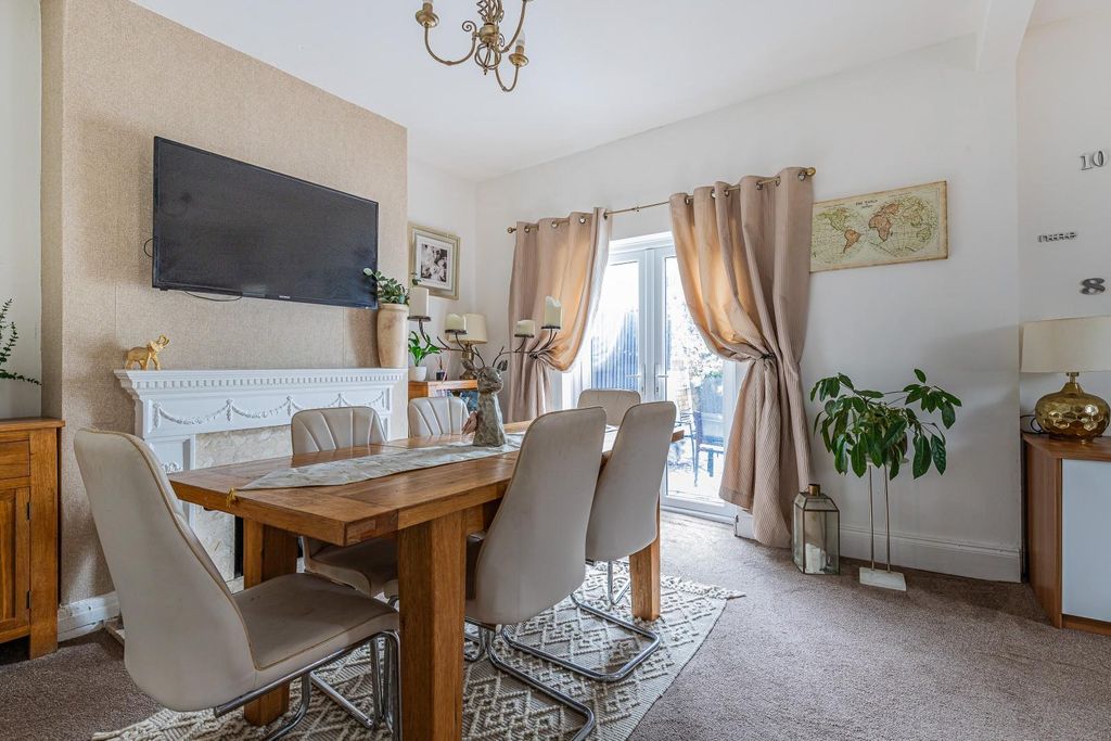 Property photo 3 of 18 20-9.Jpg