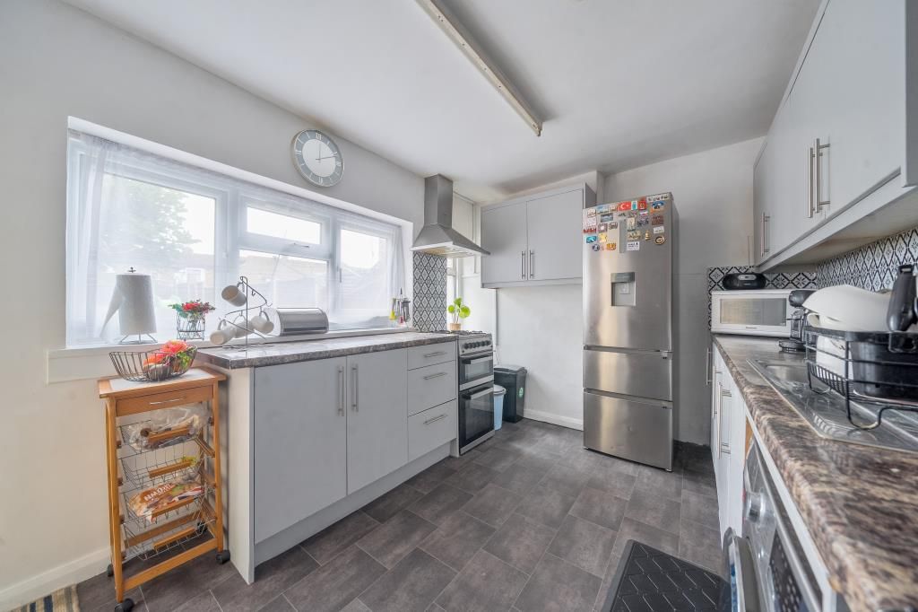 Property photo 3 of 22 Kitchen